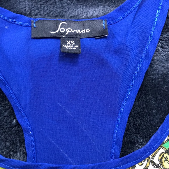 Patterned top - Picture 6 of 7